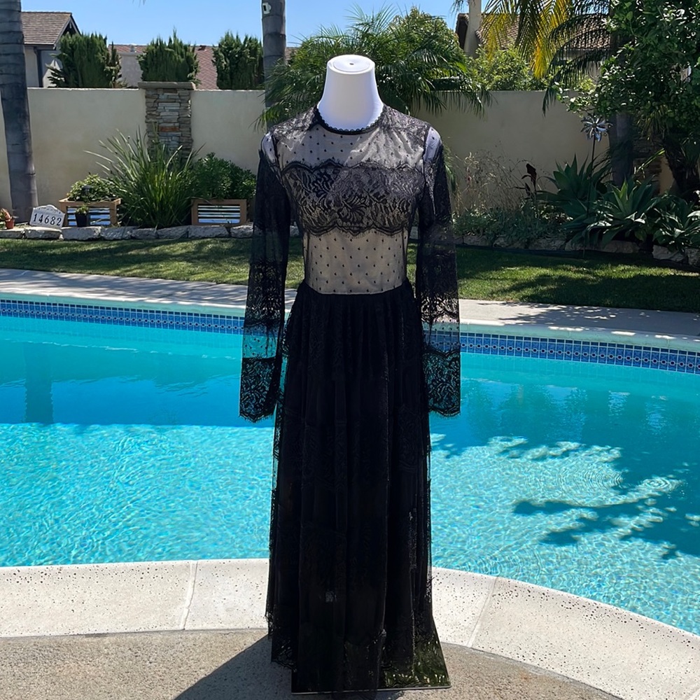 Beautiful black lace goth dress | Size small